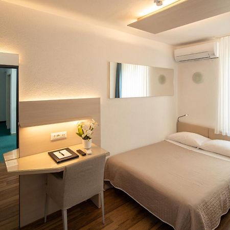 Hotel Campione Bissone Kültér fotó